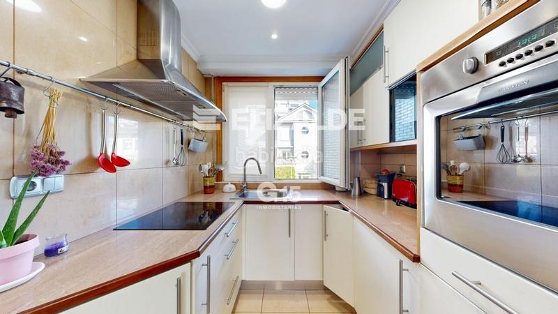 Foto eb4ca3d5-bcde-42a4-9080-45eeb7782d0b. Flat with heating parking pool in Ibaeta Donostia - San Sebastián