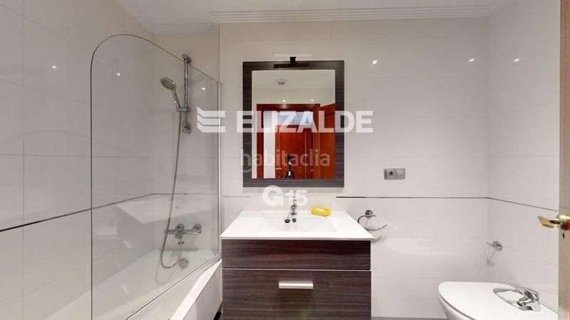 Foto 3d832385-859f-4bb4-98a0-09c7d8047b61. Piso  en harrobieta en Altza Donostia - San Sebastián