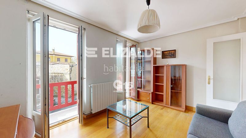 Foto 23c87f9b-deb0-4b99-9de9-6b41d0045703. Pis amb calefacció aparcament a Agustinas Errenteria