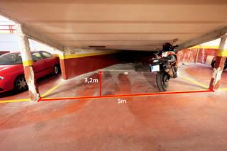 Car parking in Calle de la era 6