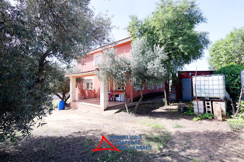 Foto f53837ff-304d-4910-9534-ea5df4968194. Masia amb aparcament a Mejorada del Campo