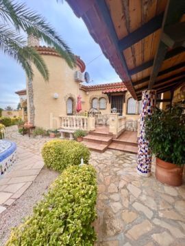 Foto 6f84d1b3-08d4-48d3-8b19-94ea6b5eb84c. Casa amb aparcament piscina a Centre Miami Platja