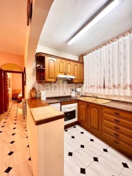 Foto 70f4f346-e39e-4396-a936-dafe52d0b719. Casa amb aparcament piscina a Centre Miami Platja