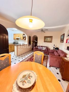 Foto 8a43a96a-212f-4494-be87-b18876d1cb26. Casa amb aparcament piscina a Centre Miami Platja