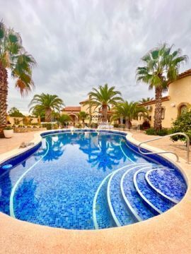 Foto c253749d-5dbc-4616-91c2-e6874b04f6ac. Casa amb aparcament piscina a Centre Miami Platja