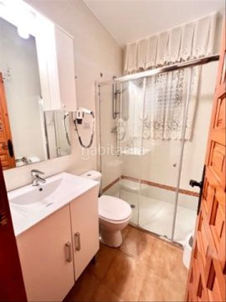 Foto 4585e9d8-210c-4e40-87d0-9cc611ac68bb. Casa amb aparcament piscina a Centre Miami Platja