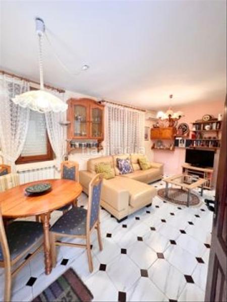 Foto 8fbb5b15-2564-4908-a8fe-40ca079c6889. Casa amb aparcament piscina a Centre Miami Platja