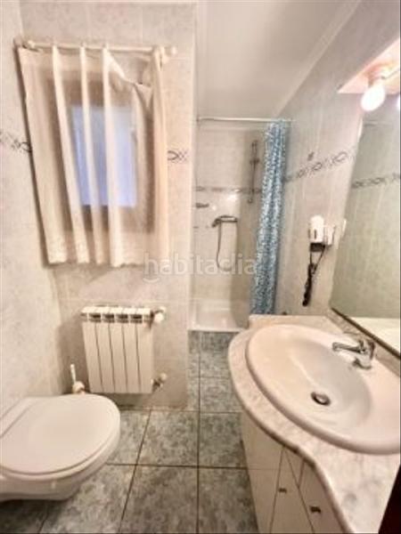 Foto b9054104-aa2a-45b3-88a2-944a0d06a31c. Casa amb aparcament piscina a Centre Miami Platja