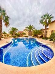 Casa a Centre. Espectacular chalet de estilo rustico  para disfrutar de costa d