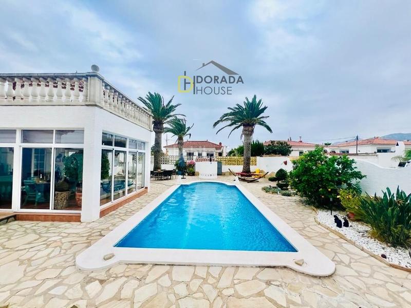 Foto 61b140a4-c3a1-4427-9542-e6b4a9785f00. Haus mit heizung parking pool in Centre Miami Platja