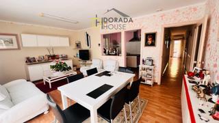 Pis a Port - Horta de Santa Maria. Amplio piso en el centro de cambrils