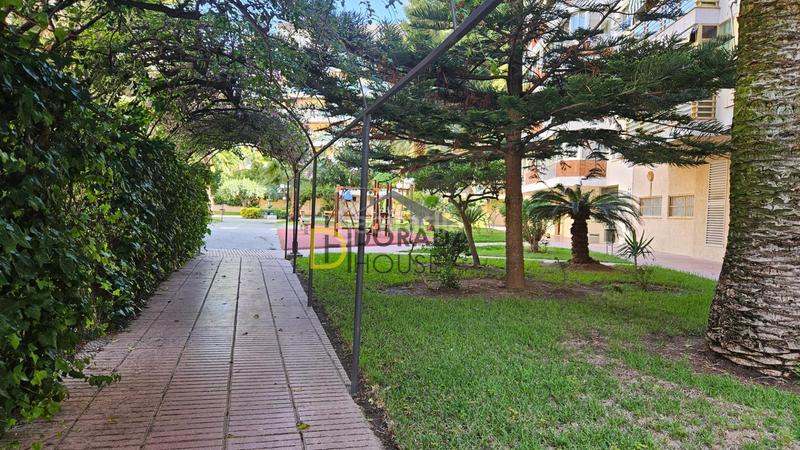 Foto 7c844998-969d-48b1-bd82-dcf4cdb89bf4. Pis amb piscina a Centre Salou