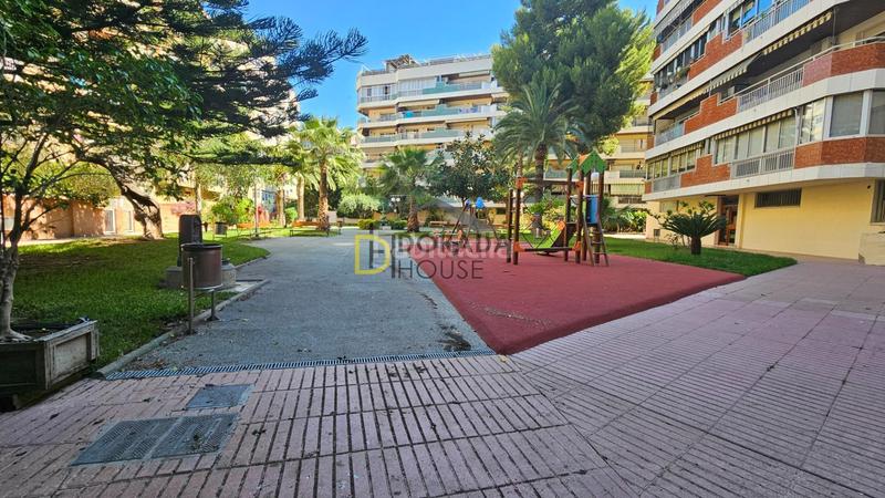 Foto 7cfacff3-df26-42e7-8870-2e24611f3986. Pis amb piscina a Centre Salou