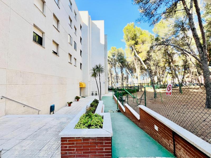 Foto 25f7dbdf-5a76-4635-baff-32b926946120. Apartament amb aparcament piscina a pla de maset - cap de Salou Salou