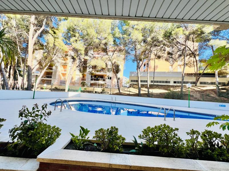 Foto 55d6fb7b-fb7b-4a01-a876-72d17c321e38. Apartament amb aparcament piscina a pla de maset - cap de Salou Salou