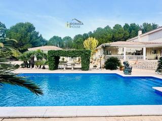 Chalet à Sant Jordi D´Alfama. Chalet en una parcela de 3500m  donde disfrutaras de tranquilida