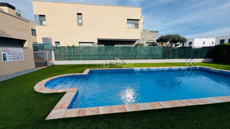 Foto b9bf91a9-89e9-4ad5-b23a-d3f0232ad36b. Xalet amb calefacció aparcament piscina a Quatre Camins Cambrils