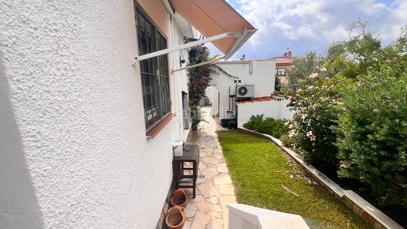 Foto a828bef5-d6fc-48ea-b460-867346b686d3. Chalet mit heizung parking pool in Platja de Mont-roig Mont-roig del Camp