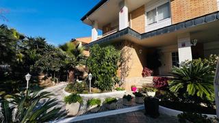 Xalet a Mestral. Chalet en el centro de reus