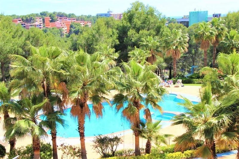 Foto efa8eb47-ec55-4719-85f2-fdcabbe6ef1c. Pis amb aparcament piscina a pla de maset - cap de Salou Salou