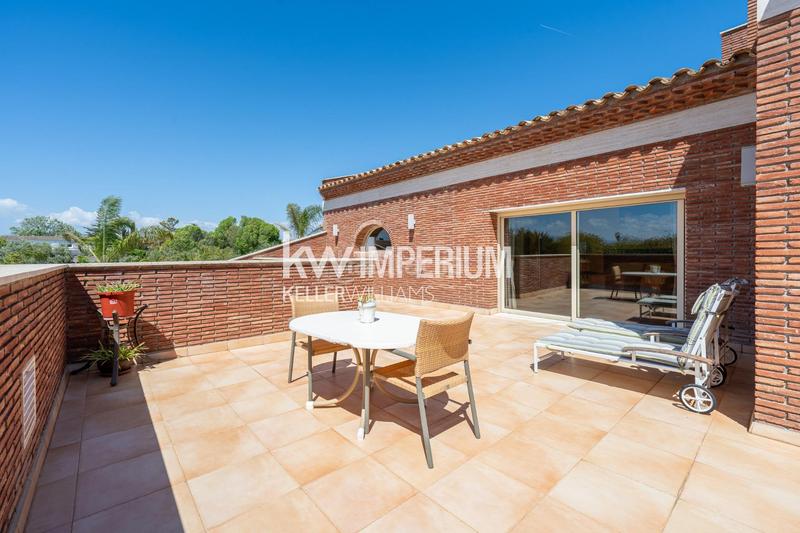 Foto 1e896fa5-6edb-4df3-8674-9967bacbb5dd. Chalet avec chauffage parking piscine dans Els Ametllers Cambrils