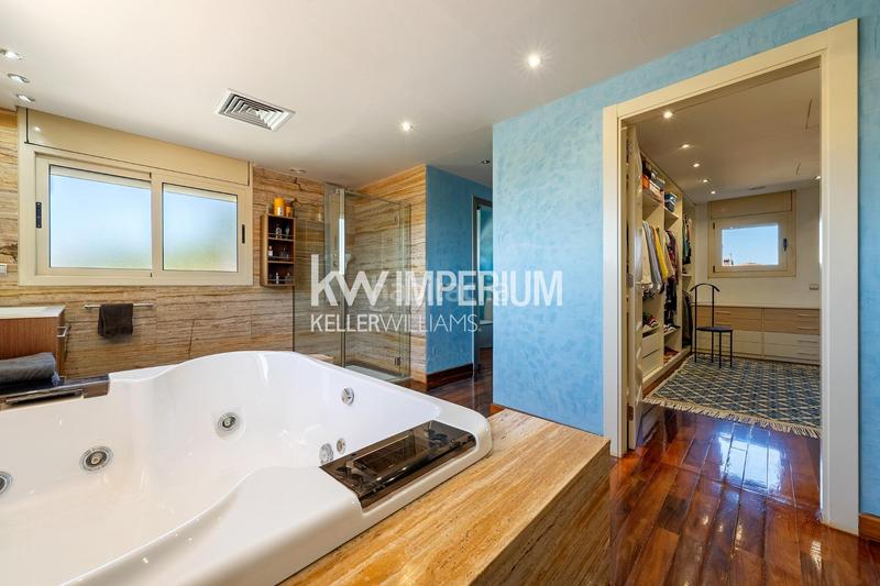 Foto 688d86c3-8374-4a34-a0cb-c68a0f29c73a. Chalet villa de lujo vilafortuny en Els Ametllers Cambrils
