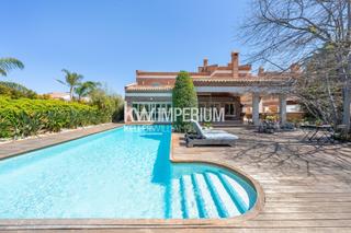 Chalet à Els Ametllers. Villa de lujo en cambrils  vilafortuny