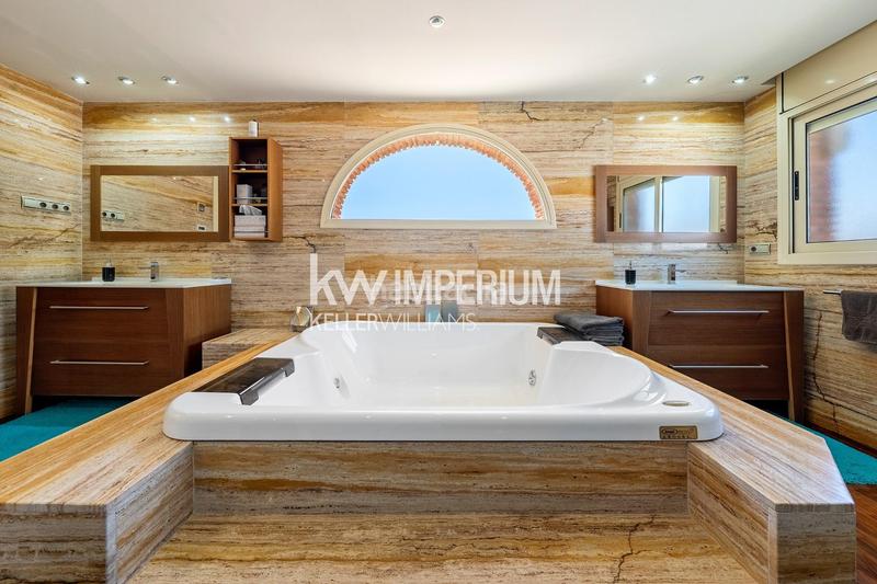 Foto cfd01220-9ac2-4110-8f20-433fca184071. Chalet avec chauffage parking piscine dans Els Ametllers Cambrils