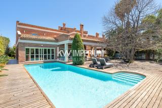 Chalet in Els Ametllers. Villa de lujo en cambrils  vilafortuny