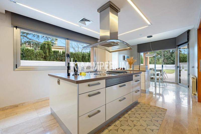 Foto 43fb3483-4140-4128-a00b-6d841016dc57. Chalet con riscaldamento parcheggio piscina in Mestral Reus