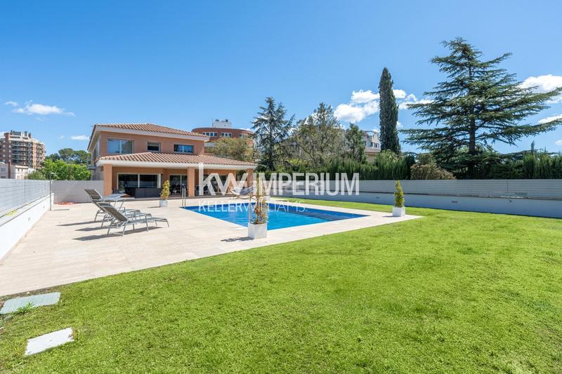 Foto 4a0b8310-c77f-490a-a180-0dfb45af6ea4. Chalet con riscaldamento parcheggio piscina in Mestral Reus