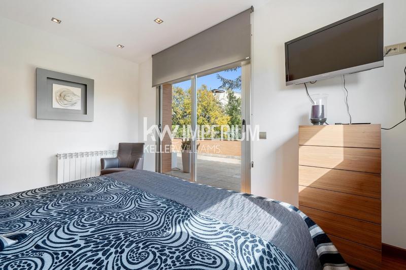 Foto 6350ffb4-0a20-4f15-b61a-3b6c44efedb2. Chalet con riscaldamento parcheggio piscina in Mestral Reus