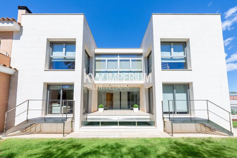 Foto 6f365b81-29df-4489-a2b6-c978247b9140. Chalet con riscaldamento parcheggio piscina in Mestral Reus