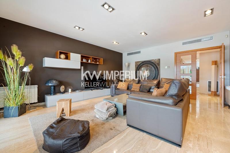 Foto 83666a92-e62a-426f-adf4-f367fc6fe457. Chalet con riscaldamento parcheggio piscina in Mestral Reus