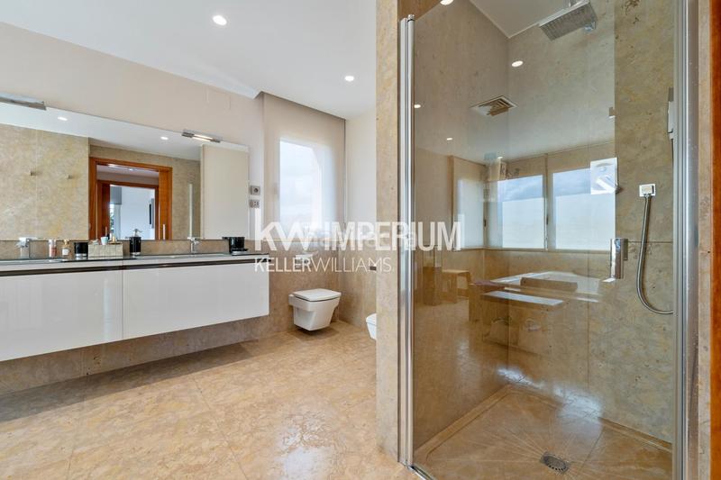 Foto 962b3e57-099a-4d31-9305-cc6f3124fe83. Chalet con riscaldamento parcheggio piscina in Mestral Reus