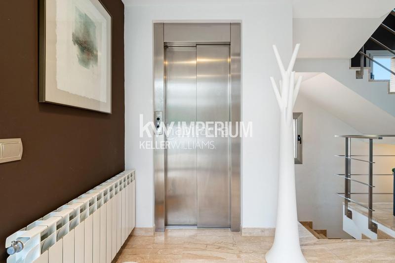 Foto b445ea6f-3336-4262-8f63-4af1c76b3621. Chalet con riscaldamento parcheggio piscina in Mestral Reus