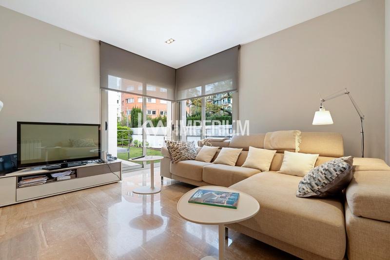 Foto b995c01b-7e72-434f-a84d-ea81b04724d5. Chalet con riscaldamento parcheggio piscina in Mestral Reus