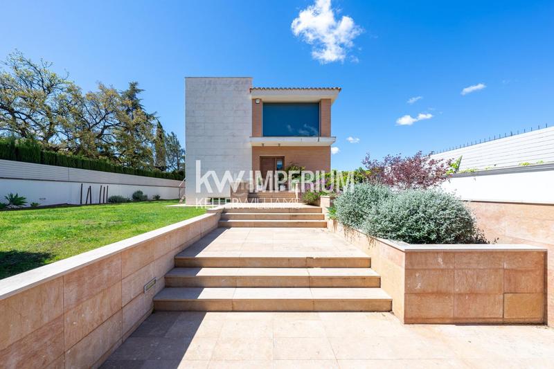 Foto cf7e7172-fedf-401e-ab44-507a87e678b8. Chalet con riscaldamento parcheggio piscina in Mestral Reus