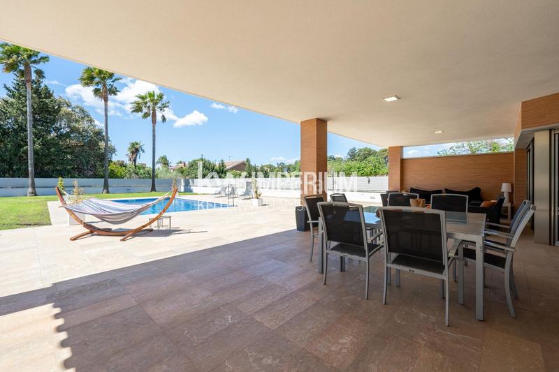 Foto d6c37db1-aec4-4412-861e-a228c233fc48. Chalet con riscaldamento parcheggio piscina in Mestral Reus