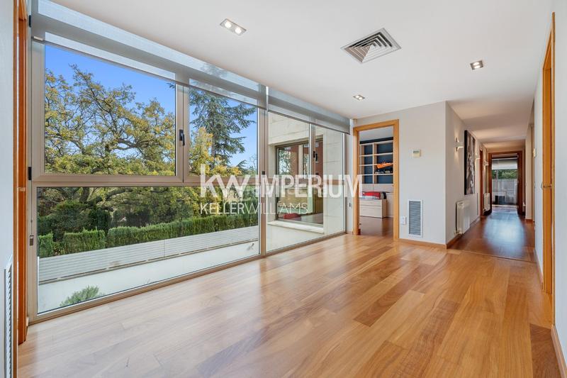 Foto f8561f70-c0e1-4e92-a8d8-8ac1801ad67c. Chalet con riscaldamento parcheggio piscina in Mestral Reus