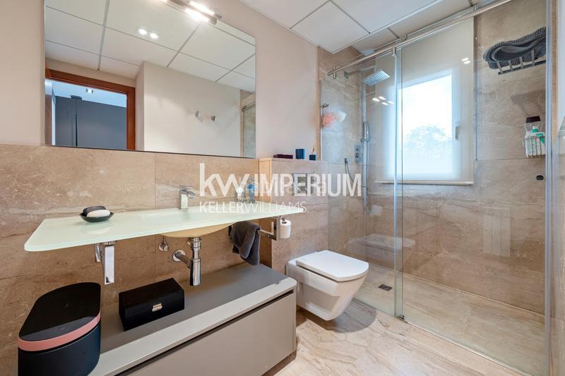 Foto fb65b2f3-7ddc-4790-b331-d8840d8476a3. Chalet con riscaldamento parcheggio piscina in Mestral Reus