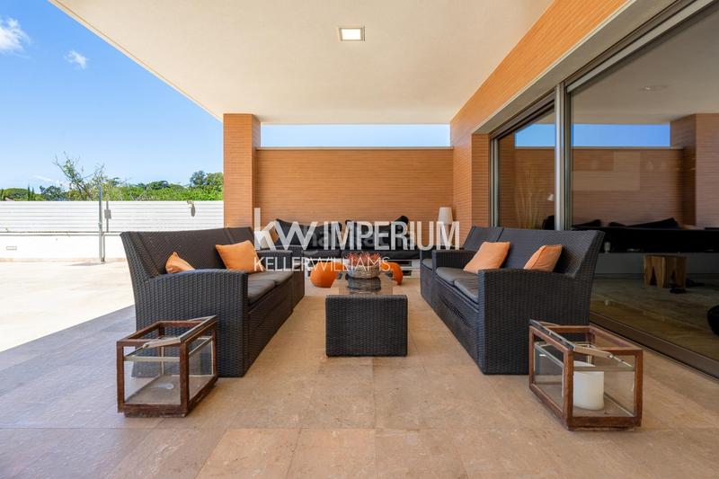 Foto fc4a627d-01c6-4db8-b4f3-c861b7ad14f9. Chalet con riscaldamento parcheggio piscina in Mestral Reus