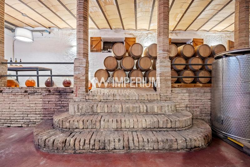 Foto 01ad99a2-5a5a-4fc9-949e-a49aa1d00f7e. Masía finca histórica destinada a hotel con bodegas en priorat en Molar (El)