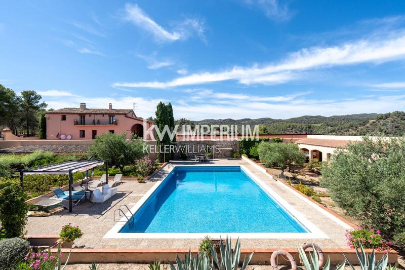 Foto 5c782efa-27ac-4380-8077-c7c96a55e52f. Masía finca histórica destinada a hotel con bodegas en priorat en Molar (El)