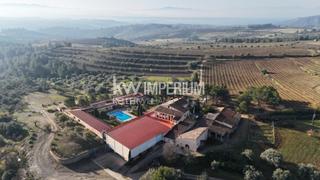 Masia a Molar (El). Finca histórica destinada a hotel con bodegas en priorat