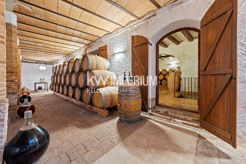 Foto d32378de-ad9f-43b5-bed5-1c14eedcd07d. Masía finca histórica destinada a hotel con bodegas en priorat en Molar (El)