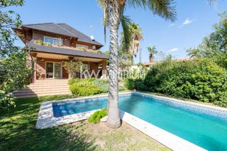 Maison à Jardins de Vilafortuny - Mas d'en Bosch. Chalet con jardín y piscina en vilafortuny