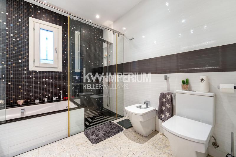 Foto 095f2ade-9043-49a1-8c4a-71df47fd0e24. Chalet excepcional masia en Valls