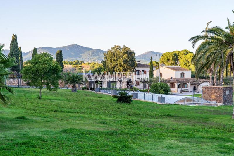 Foto 312560b8-e755-415e-a2b4-de0a282de011. Chalet excepcional masia en Valls