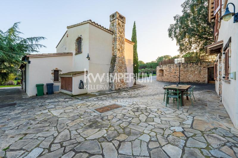 Foto 493800e9-6df0-48b9-9918-4cb4bf9daeb8. Chalet excepcional masia en Valls